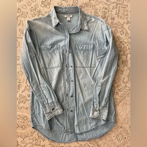 Women’s Old Navy Denim Button Down-Size XS, 100% Cotton